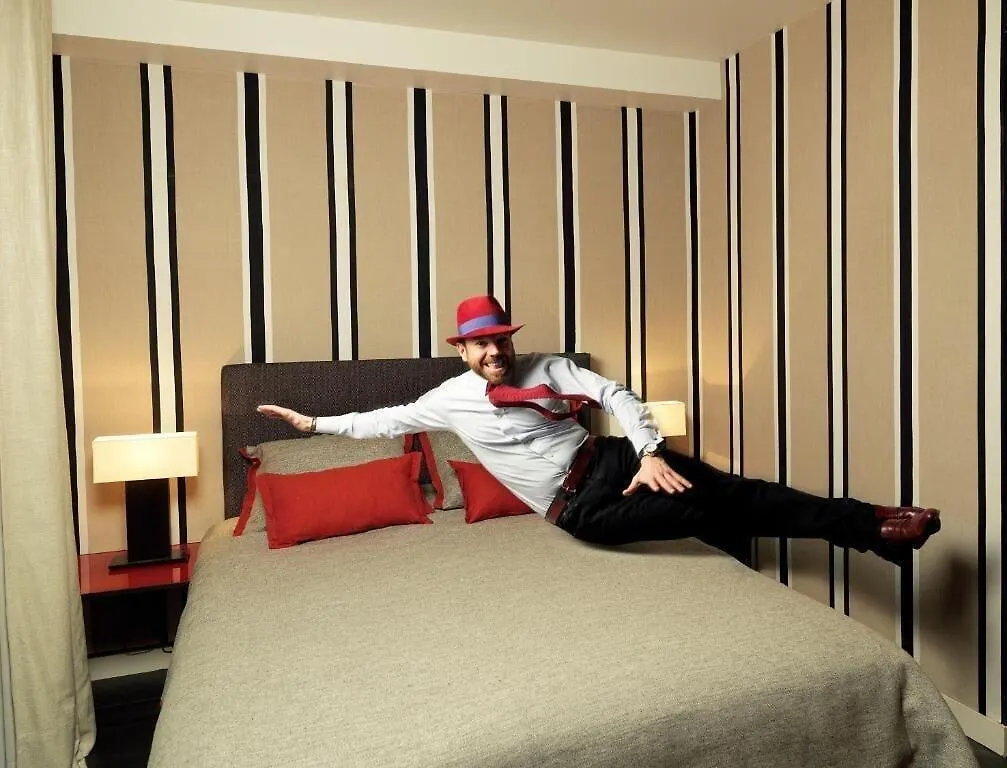 Отель Edgar & Achille